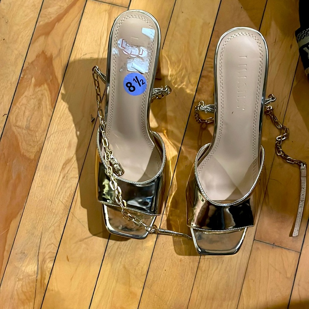 Gold ankle chain heels